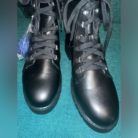 NEW Isaac Mizrahi Live! Jesse Faux Fur Trim Black Combat Boots Women's Size 10 - Picture 2 of 11